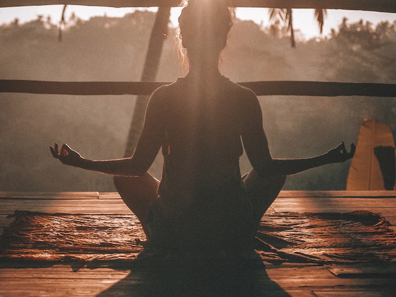 Jal Yoga Marina - Authentic yoga with stunning Marina views